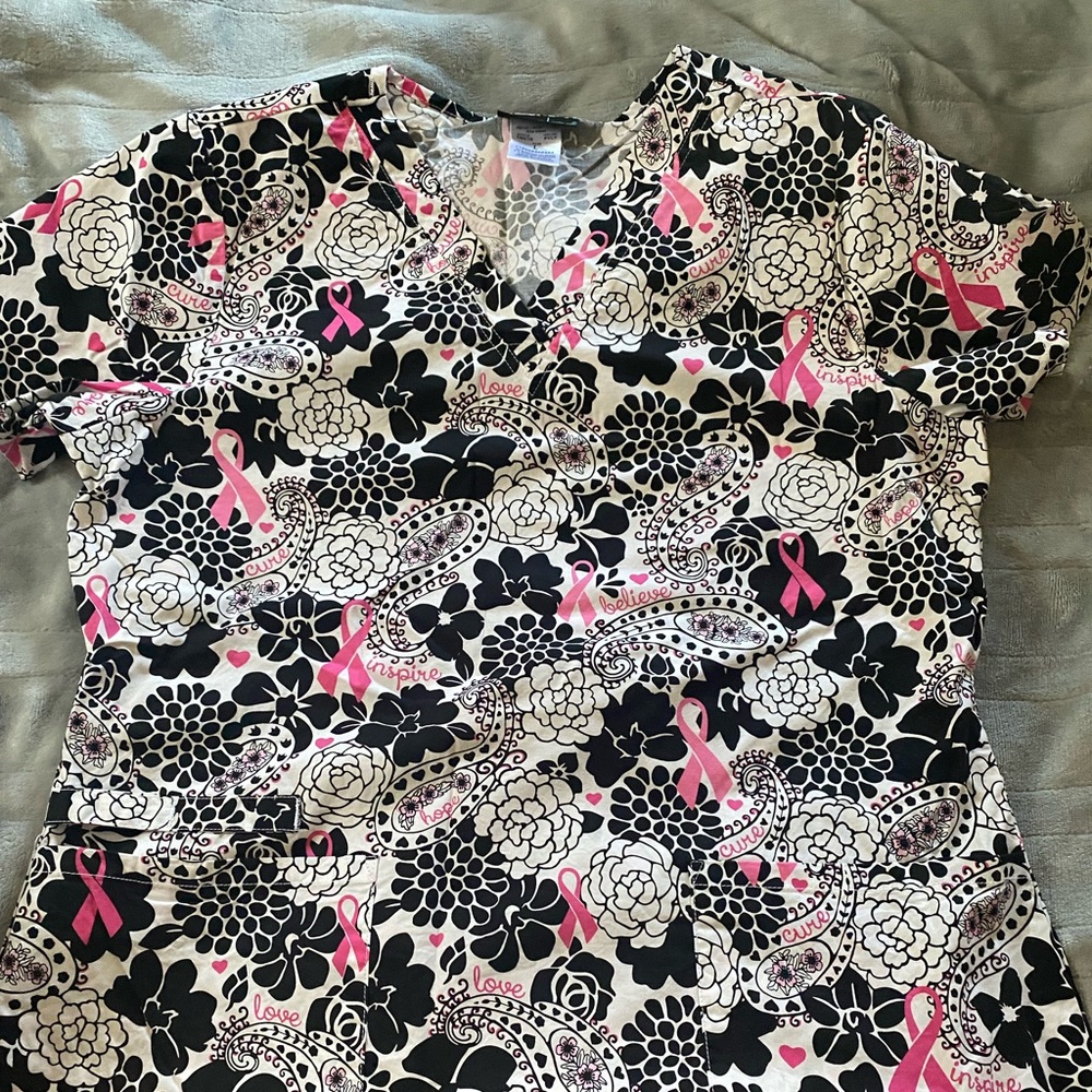 Cherokee Scrub Top Large